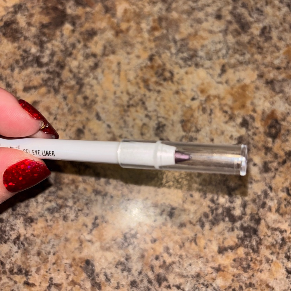 Ulta Beauty Gel Eye Liner in Sleek White - Picture 3 of 3